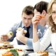 Еда на работе: «быстро-суп» ведёт к гастриту