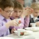 Татарстан будет экономить на питании детей в садах и школах